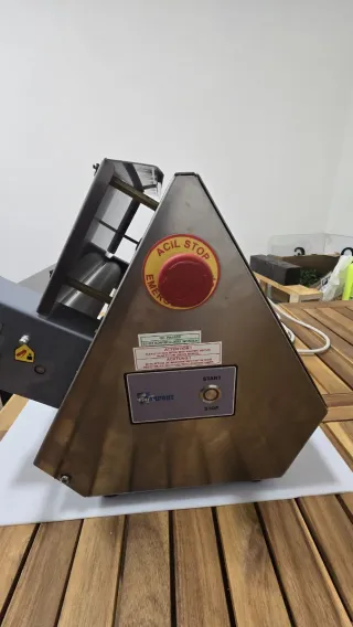 Alisadora de masa para pizza