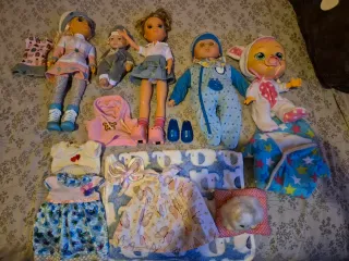 Lote Juguetes Bebés y Muñecas