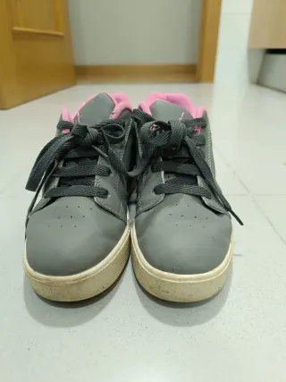 Zapatillas con ruedas Heelys talla 36.5