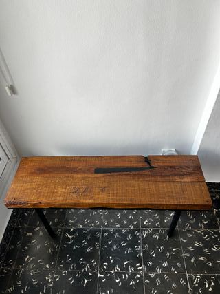 Banco madera maciza con patas metal negras