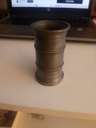 Antico misuratore Baby Whisky