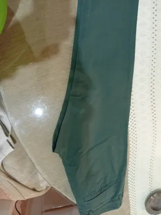 Pantalón chino hombre verde