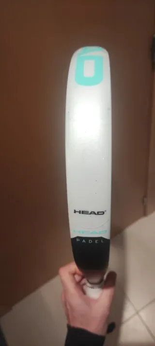 Pala de pádel Head Gravity Pro 2025