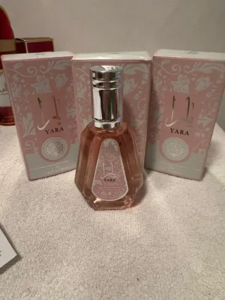 Perfume Yara Rosa y Plateado
