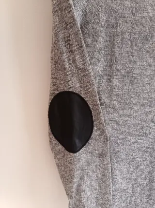 Jersey Stradivarius gris jaspeado con coderas
