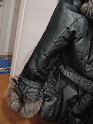 Giacca con pelliccia nera e multicolore