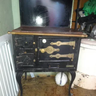 Cocina antigua de metal  muy buen estado