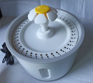 Fontanella per gatti 2,4L con filtri