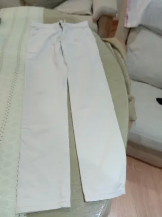 Pantalón chino hombre crema-blanco