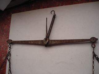 Balanza antigua de metal