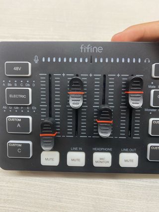 Streaming Gaming FIFINE Mezclador de Audio