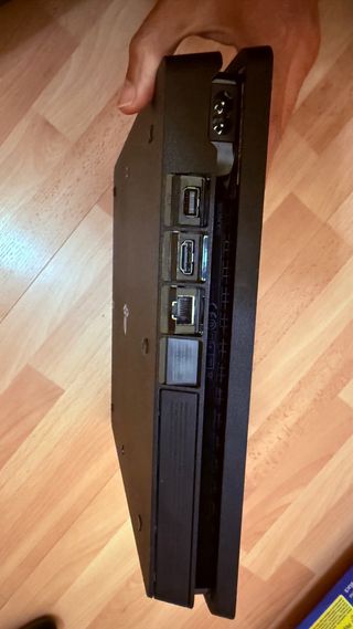 PS4 Slim 1TB Crash Team Racing (COMO NUEVA)