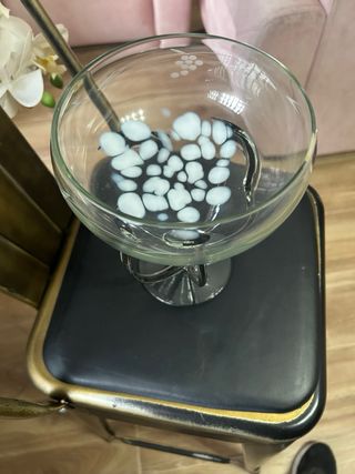 Jarrón artesanal de cristal y metal