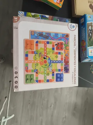 Juego Serpientes y Escaleras / Parchís