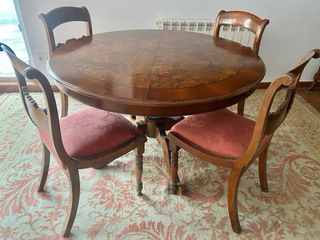 Mesa de comedor redonda y extensible