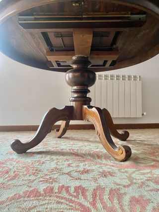 Mesa de comedor redonda y extensible