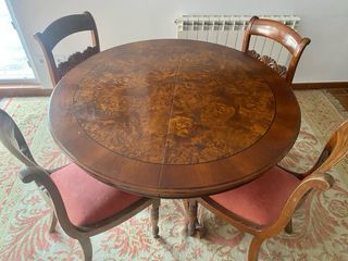 Mesa de comedor redonda y extensible