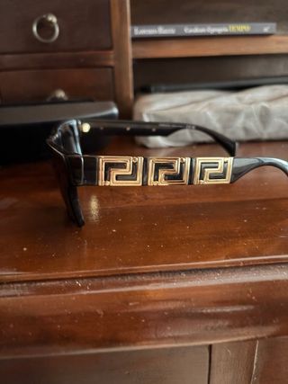 Occhiali da sole Versace neri e oro