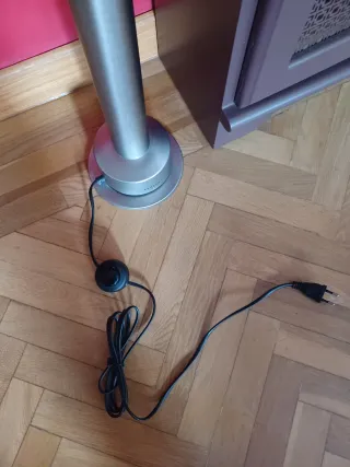 Lámpara de pie moderna verde y plateada