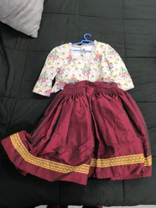 Alquiler.Traje Fallera Infantil.(Depósito de 50 e)
