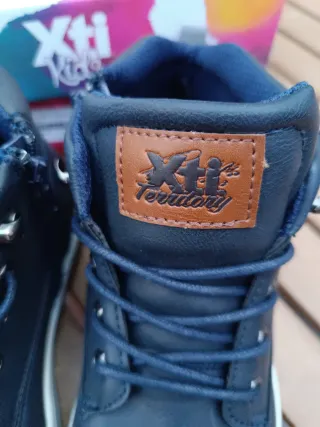 Botín niño Xti azul nuevo con etiquetas talla 34