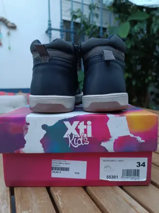 Botín niño Xti azul nuevo con etiquetas talla 34