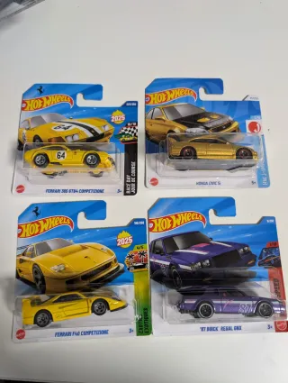 Lote 4 Coches Hot Wheels: Ferrari, Honda, Buick
