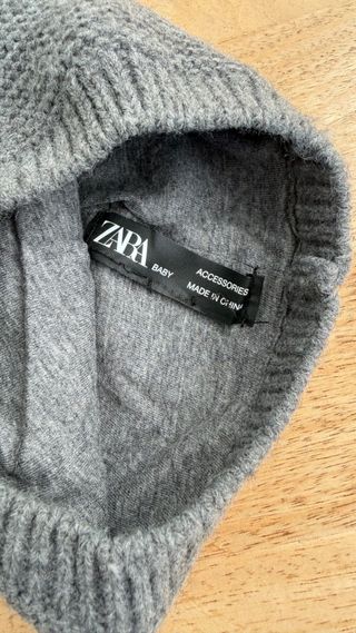 Gorro infantil gris con orejitas