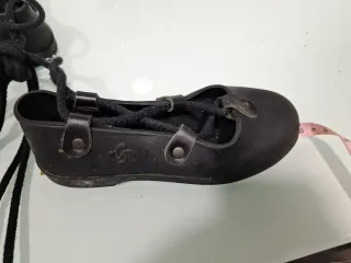 Albarca, abarca casero negro.