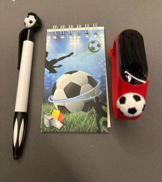 Bolígrafo, libreta y reloj inteligente