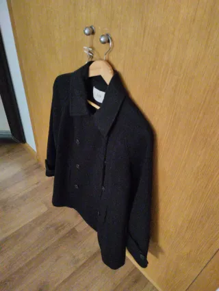 Abrigo Stradivarius negro mujer