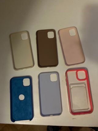 Cover iPhone 11, vendibili separatamente