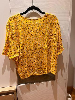 Blusa MbyM amarilla floral