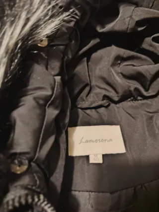 Plumífero negro con capucha talla S/M