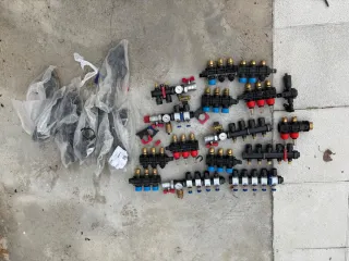 Lote Colectores Suelo Radiante/Radiadores