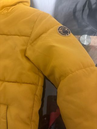 Chaqueta niño amarilla con capucha talla 11 a 12