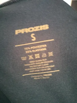 Malla corta deportiva negra