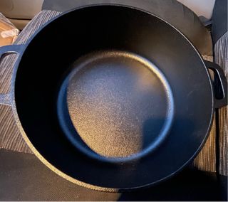 Olla de Hierro Fundido Amazon Basics