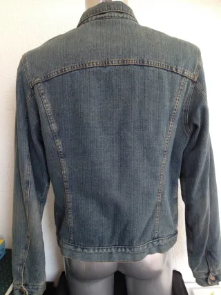 Cazadora vaquera Zara con borrego Talla L