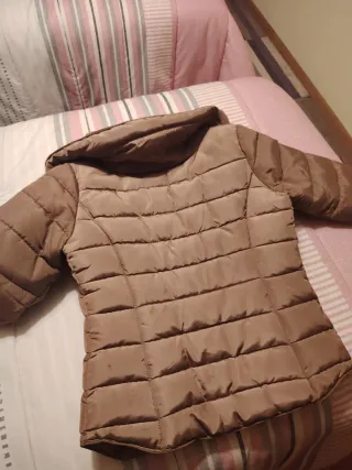 Plumífero entallado marrón talla S