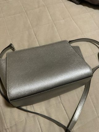 Bolso Michael Kors Plateado, bandolera