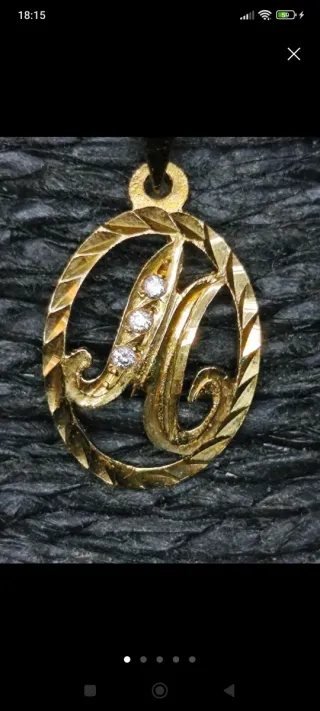 Colgante Oro 18k Inicial M con Diamantes