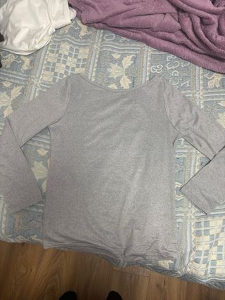 Top gris manga larga