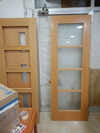 3 Puertas de interior de madera con cristal