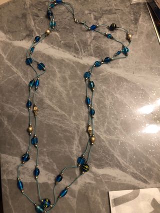 Collana lunga azzurra