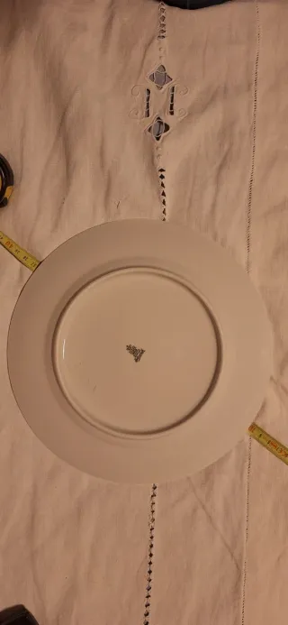 Piatto in porcellana vintage con finiture oro