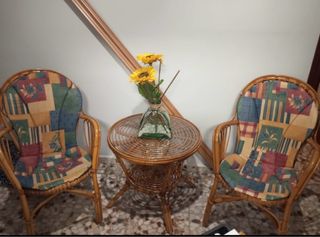 Conjunto 2 Sillas y Mesa Ratán se regalan cojines
