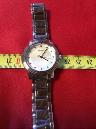 Reloj Seiko Mujer Plata y Blanco