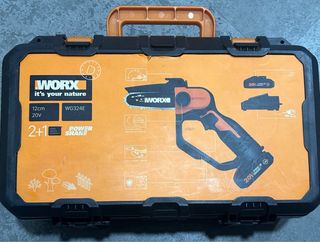 Motosierra podadora 1 mano a batería WORX 20V 2Ah.