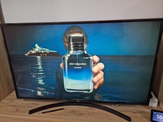 Televisión LG Negra 49UK6400PLF